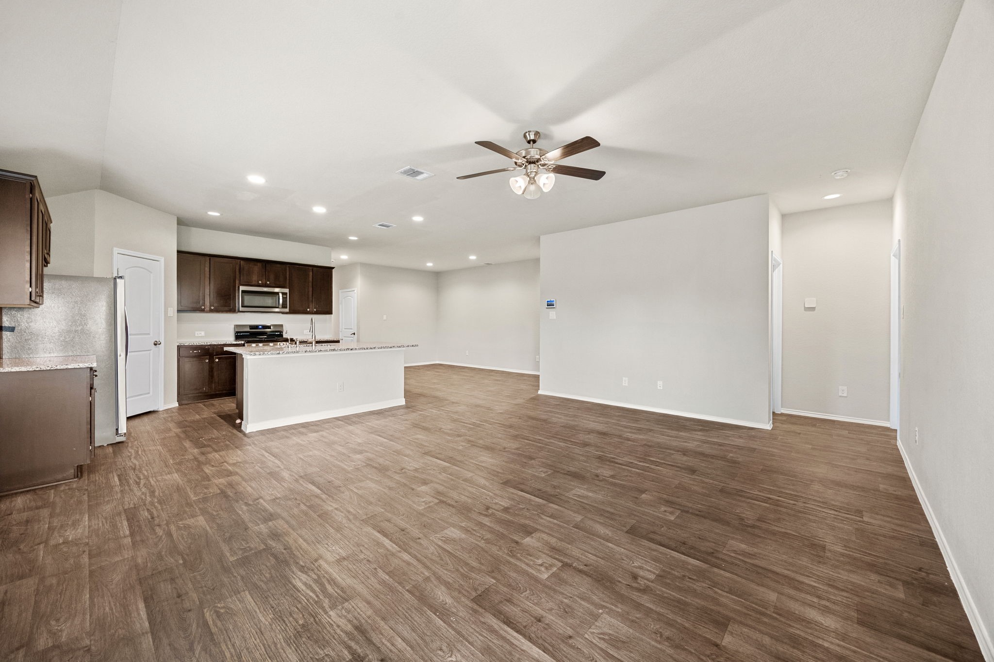 8002 Tamarind Lane Baytown, TX 77521 - Photo 13 of 35