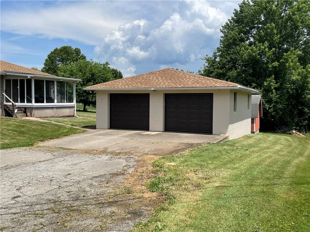 178 Zeigler Road Rochester, PA 15074 - Photo 3 of 21