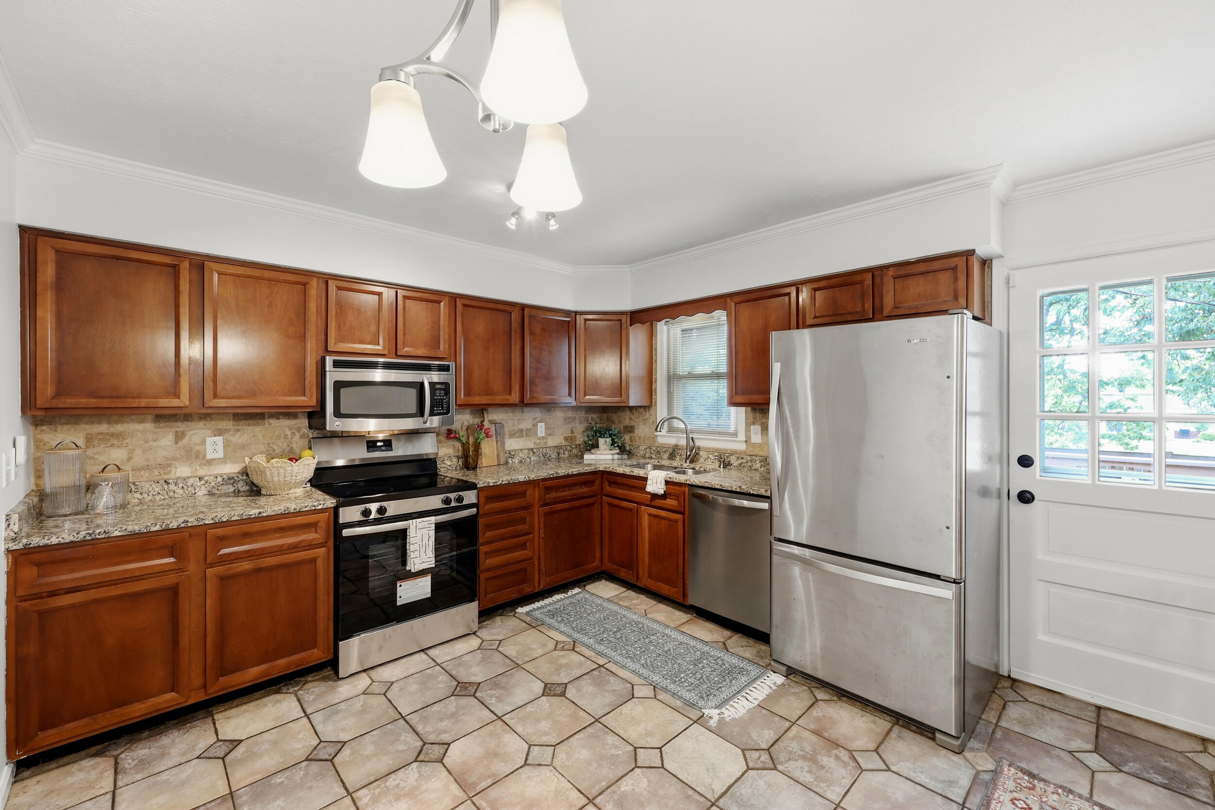 625 Severn Way Lexington, KY 40503 - Photo 10 of 38 Kitchen