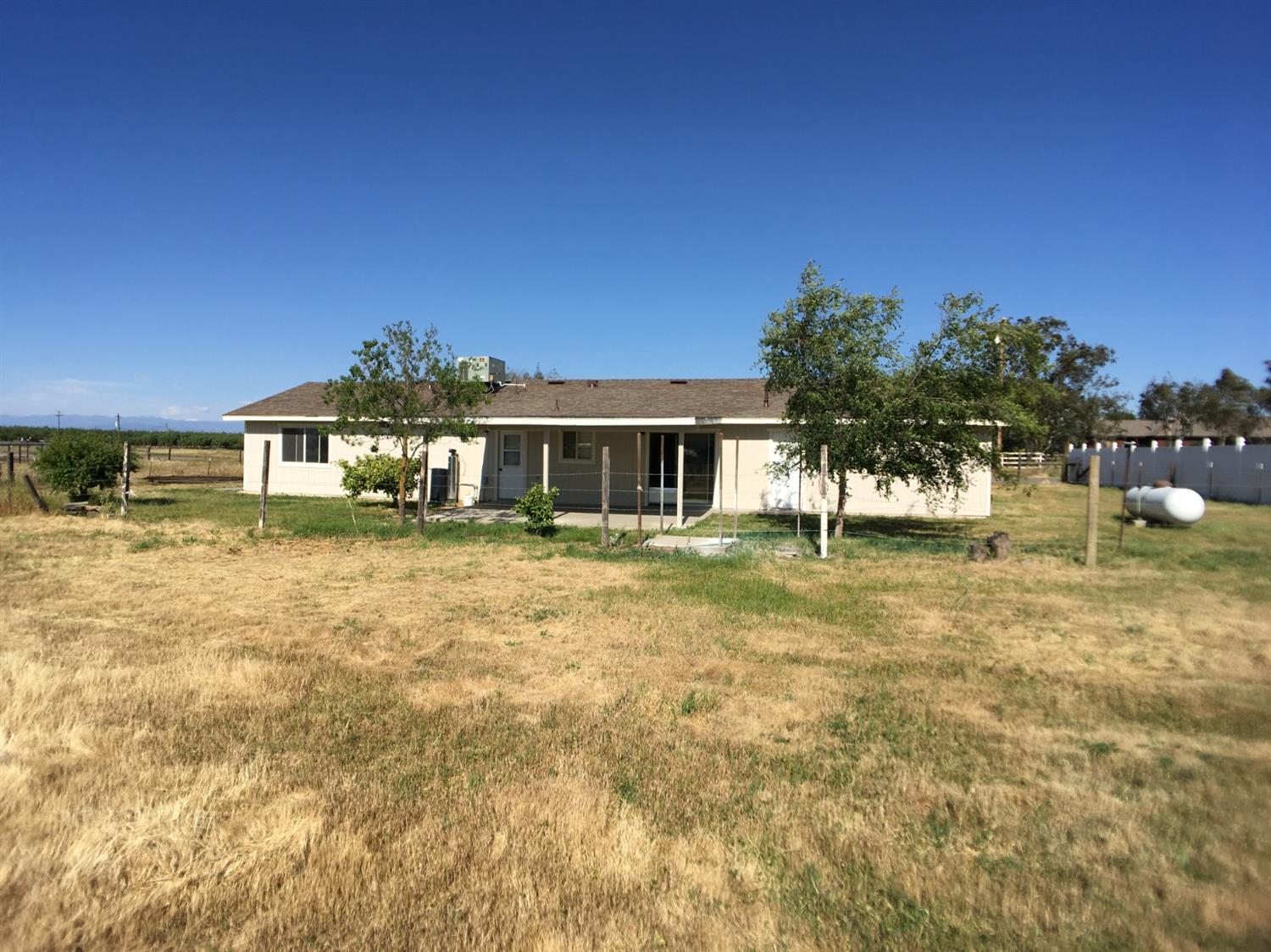19854 Claremont Road Madera, CA 93638 - Photo 12 of 50 Gallery Image 12