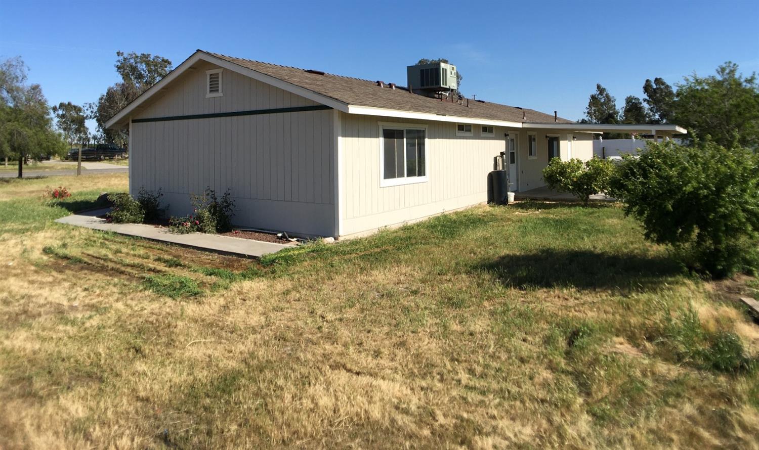 19854 Claremont Road Madera, CA 93638 - Photo 13 of 50 Gallery Image 13
