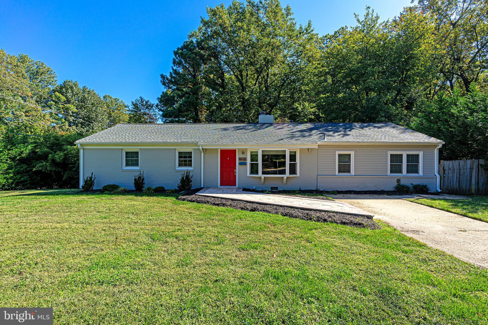 6600 Harwood Place Springfield, VA 22152 - Photo 1 of 47