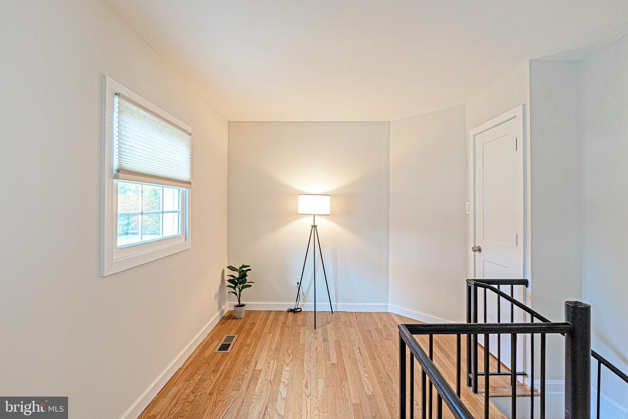 6600 Harwood Place Springfield, VA 22152 - Photo 8 of 47