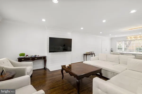 $1,175,000 | 1910 Sunrise Drive, Potomac, MD 20854