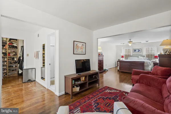 $1,175,000 | 1910 Sunrise Drive, Potomac, MD 20854