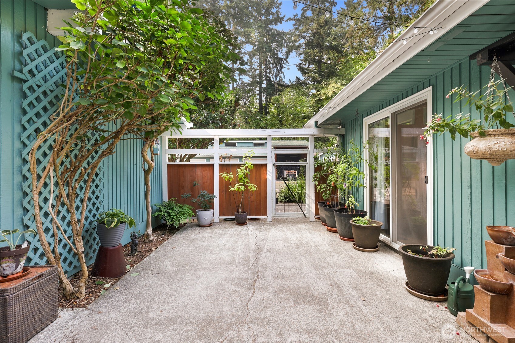 4138 Cooper Point Road Northwest Olympia, WA 98502 - Photo 26 of 40 Gallery Image 26