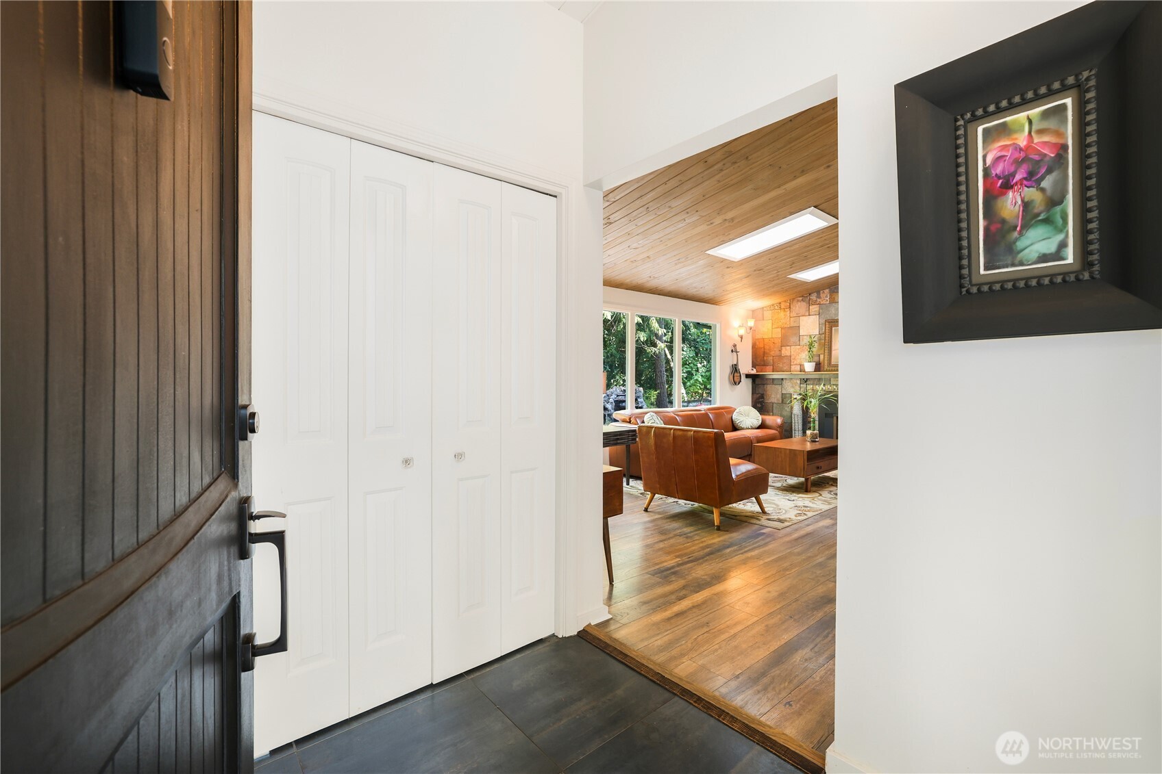 4138 Cooper Point Road Northwest Olympia, WA 98502 - Photo 4 of 40 Gallery Image 4