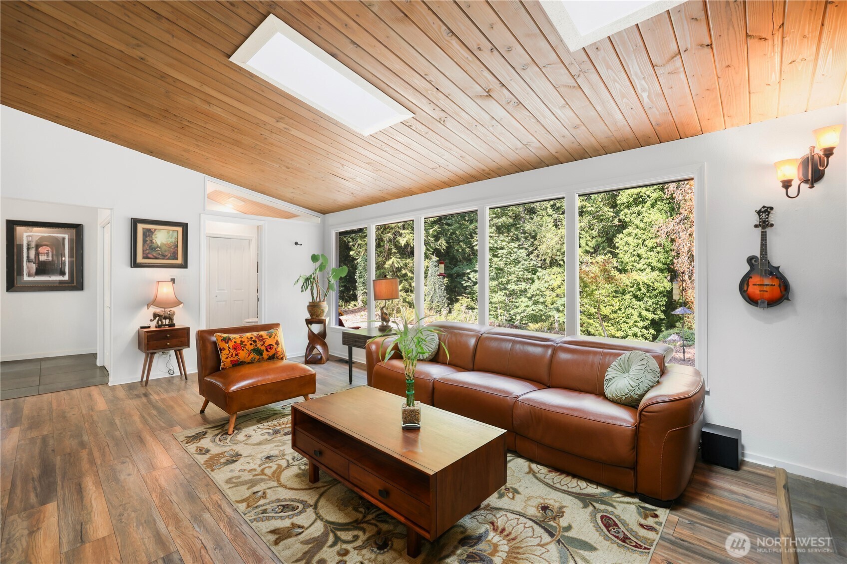 4138 Cooper Point Road Northwest Olympia, WA 98502 - Photo 5 of 40 Gallery Image 5