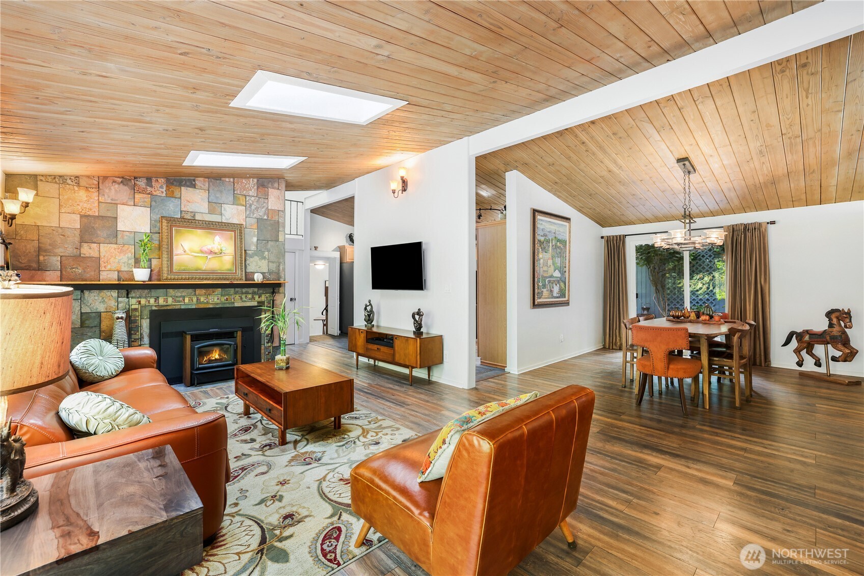 4138 Cooper Point Road Northwest Olympia, WA 98502 - Photo 7 of 40 Gallery Image 7
