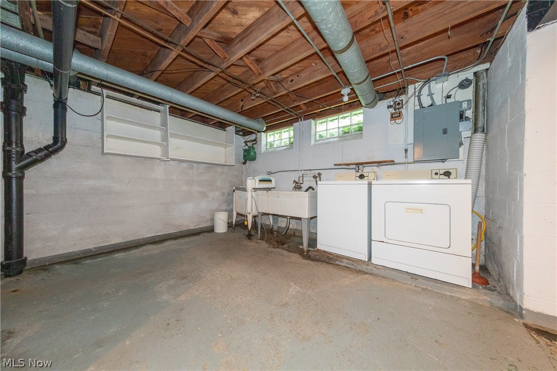 4589 East Berwald Road Cleveland, OH 44121 - Photo 22 of 26 Gallery Image 22
