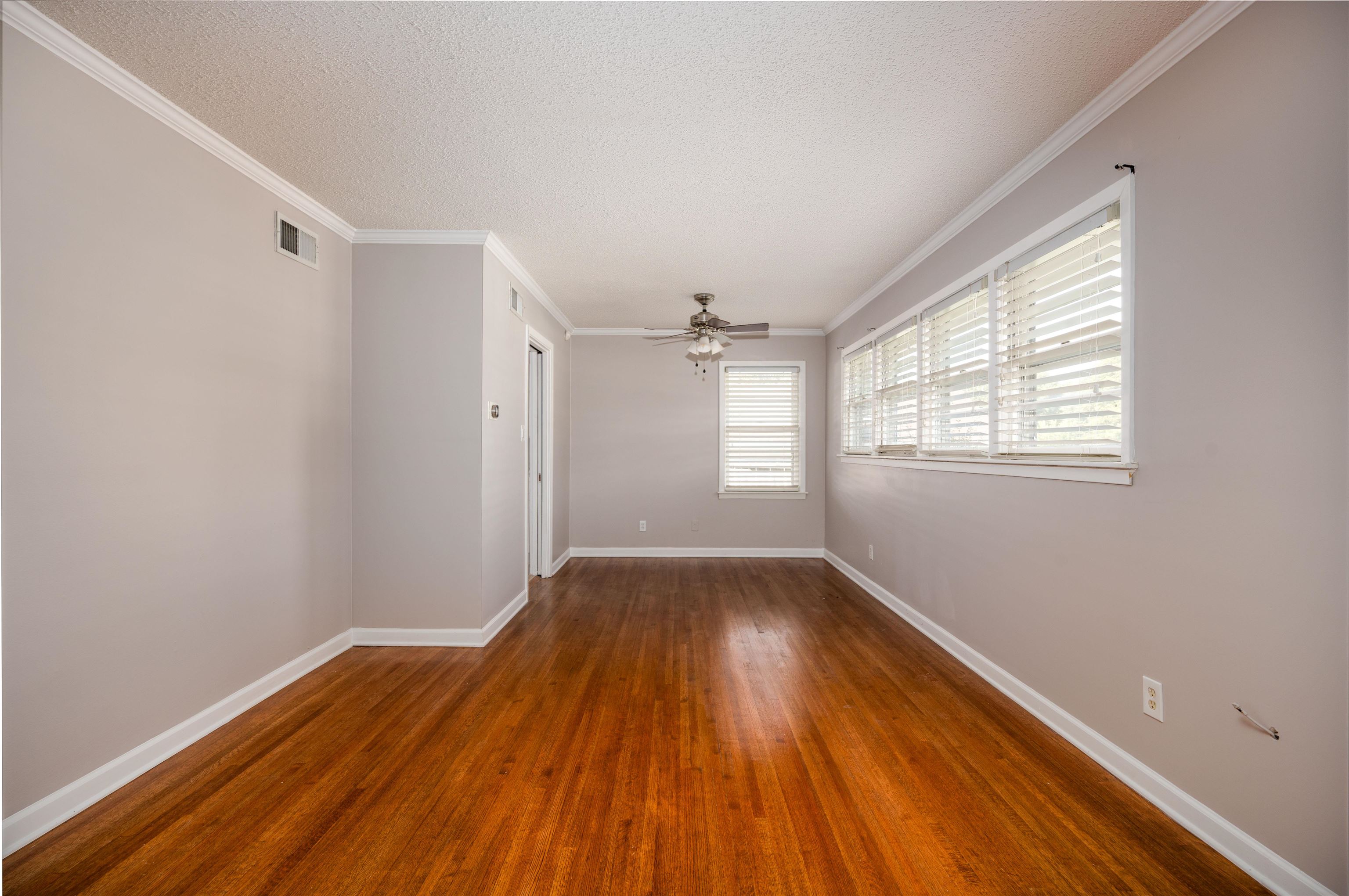 5189 Sea Isle Road Memphis, TN 38117 - Photo 3 of 16 Gallery Image 3