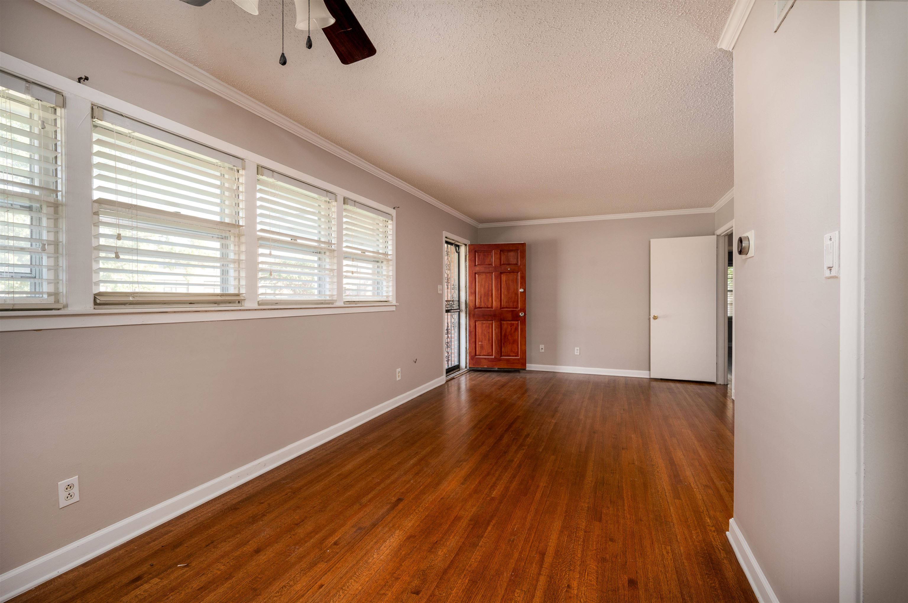 5189 Sea Isle Road Memphis, TN 38117 - Photo 4 of 16 Gallery Image 4