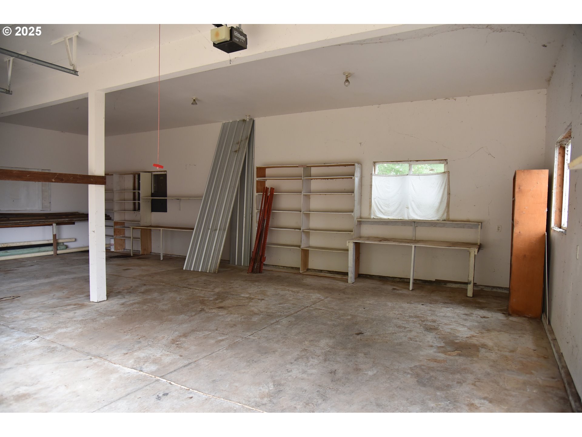 9375 Steel Bridge Road Sheridan, OR 97378 - Photo 8 of 13 Gallery Image 8