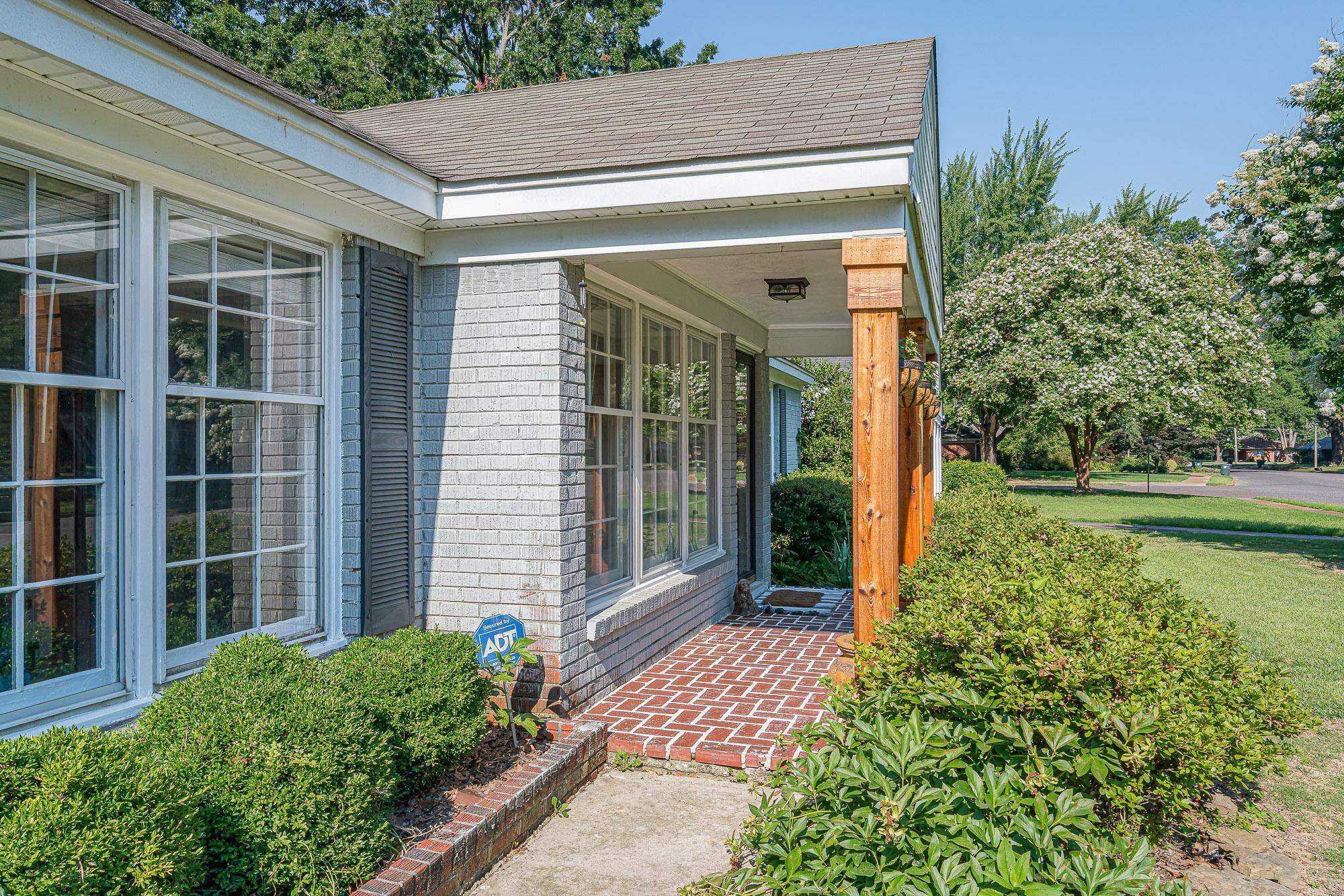 4937 Dee Road Memphis, TN 38117 - Photo 3 of 24 a view of a house with a yard