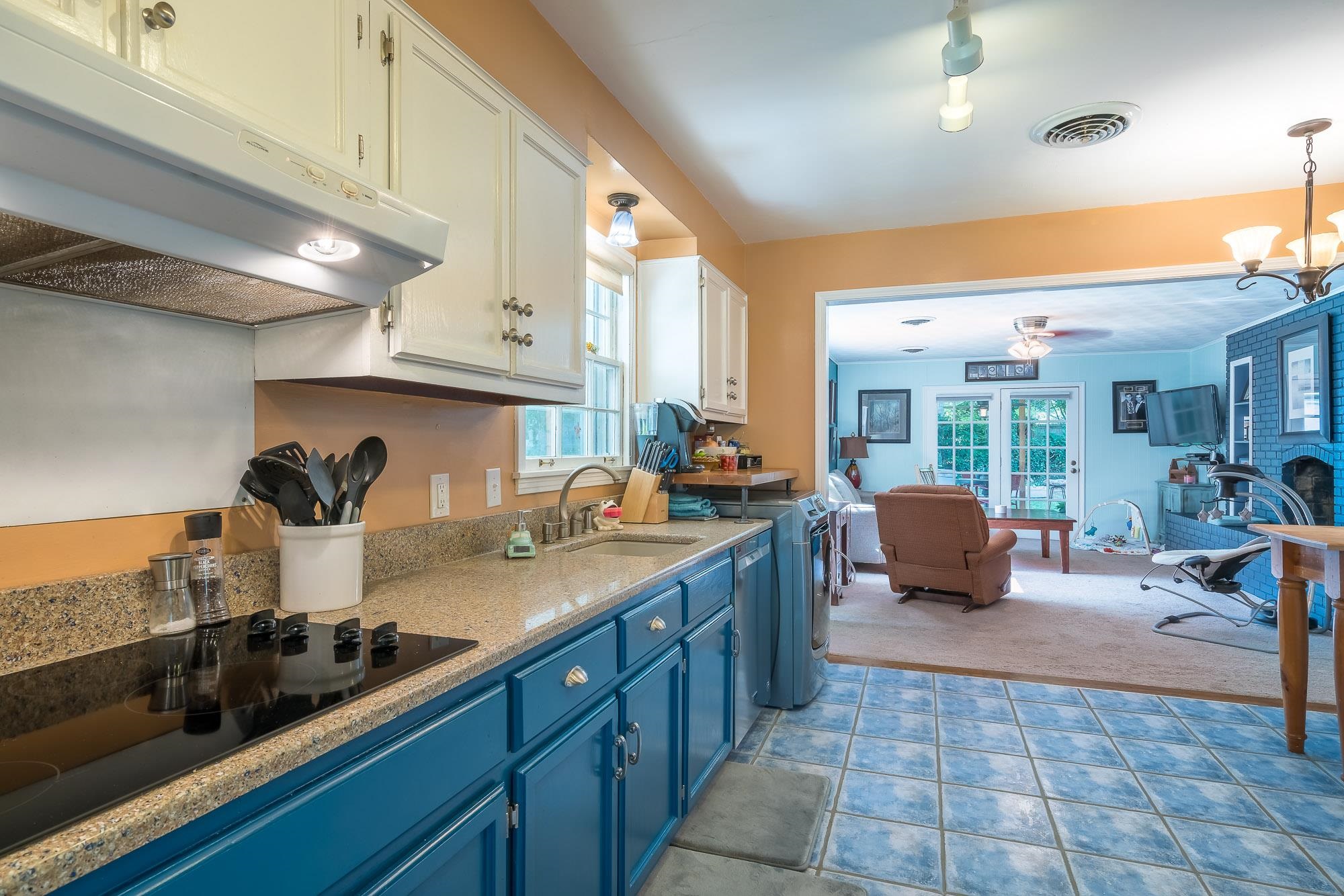 4937 Dee Road Memphis, TN 38117 - Photo 9 of 24 a kitchen with a sink and cabinets
