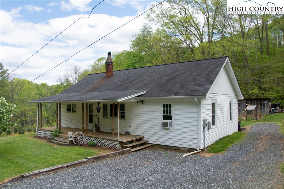 1347 Ed Little Road Warrensville, NC 28693 - Photo 3 of 26 Gallery Image 3