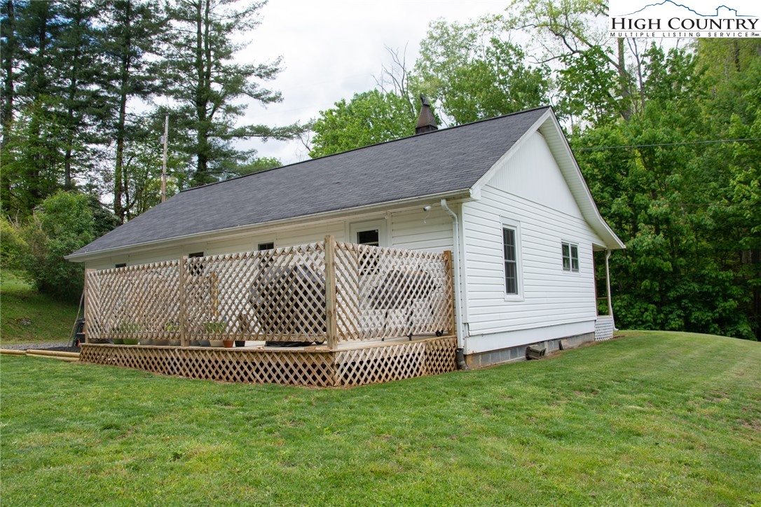 1347 Ed Little Road Warrensville, NC 28693 - Photo 5 of 26 Gallery Image 5