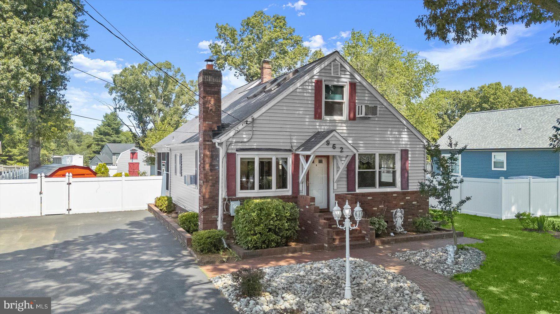 962 Point Pleasant Road Glen Burnie, MD 21060 - Photo 2 of 81