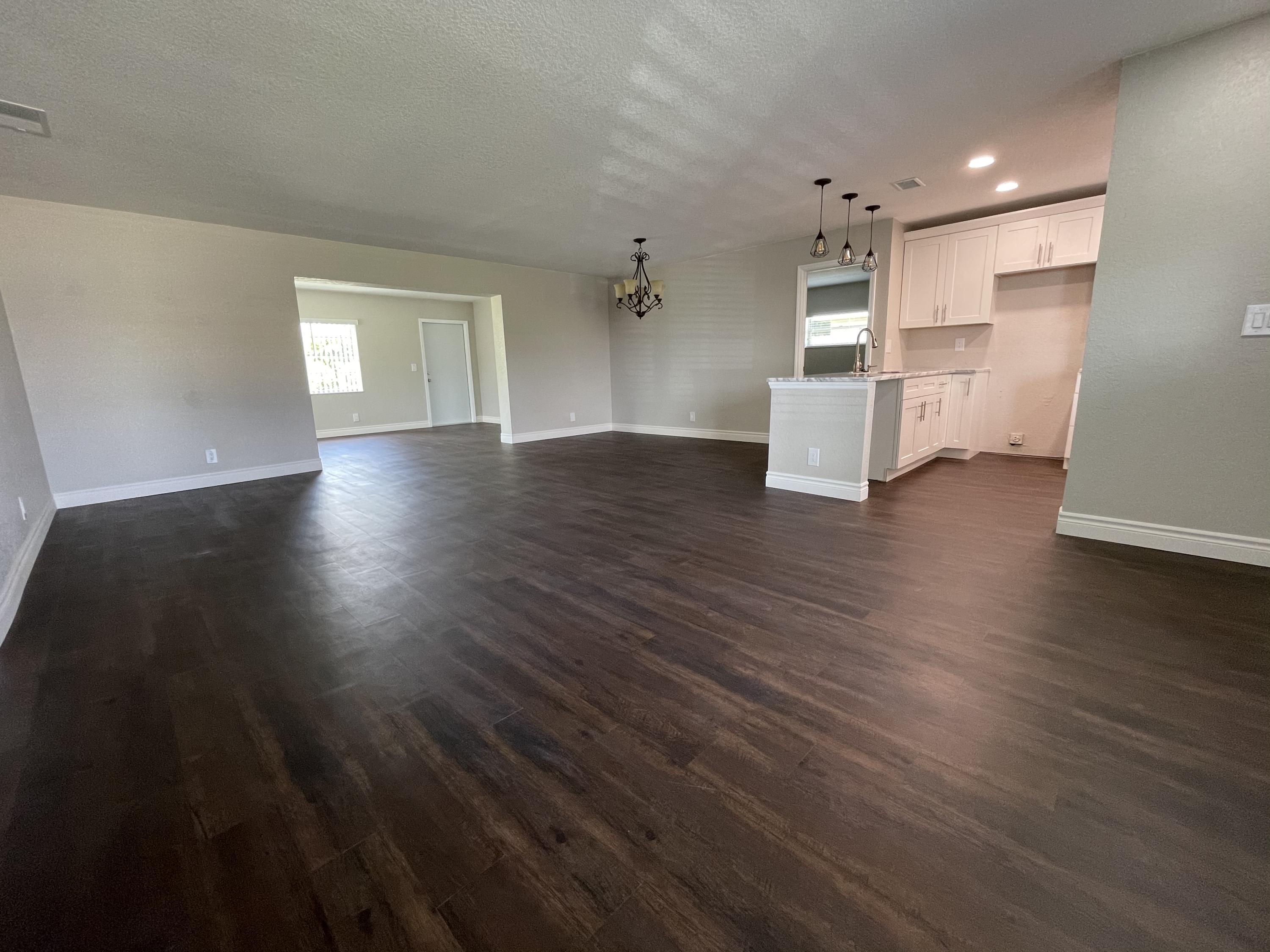 19305 Liberty Road Boca Raton, FL 33434 - Photo 2 of 29 61FFEFA7-93D7-4513-AEC9-9052A474092E
