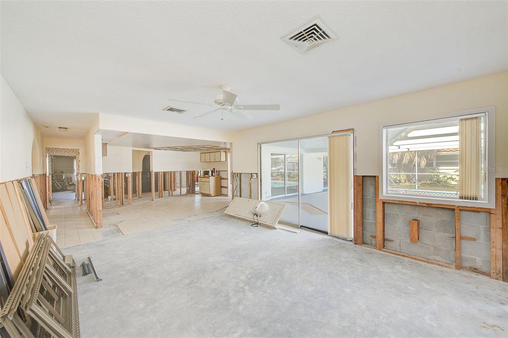 767 Island Way Clearwater, FL 33767 - Photo 19 of 74 a view of an empty room with window