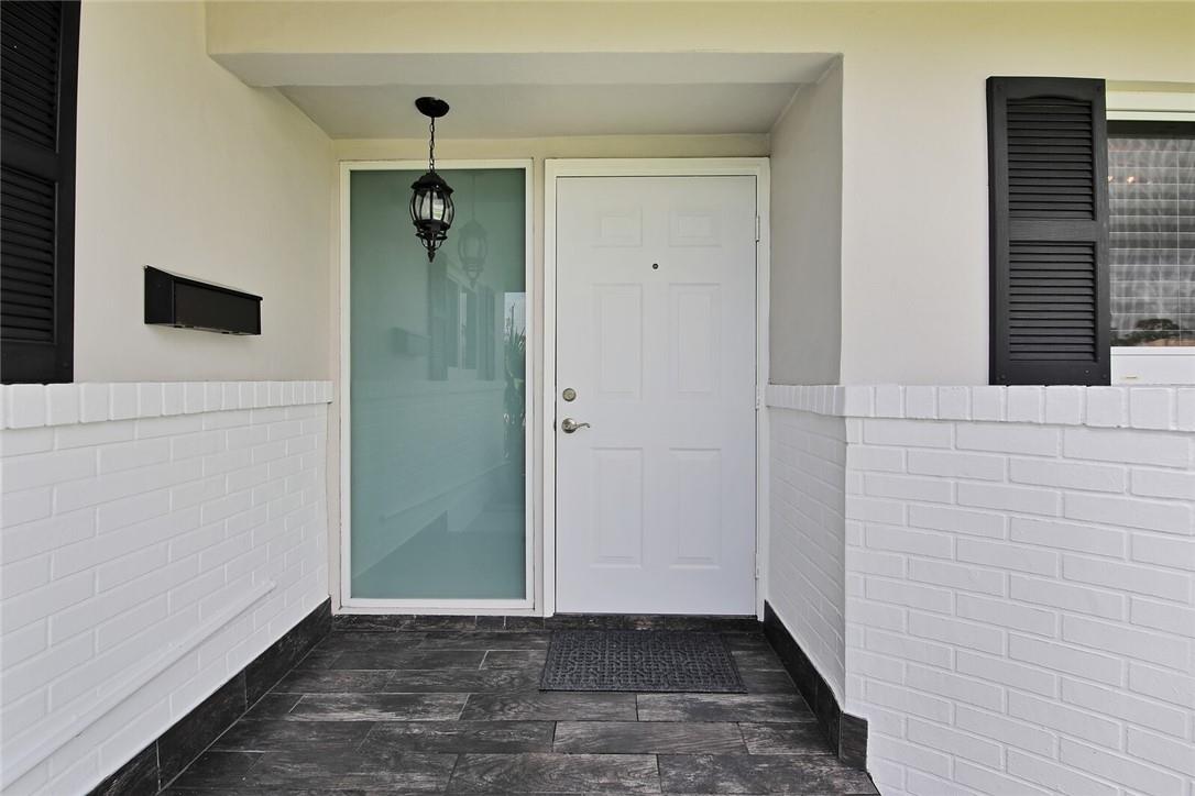 942 Southwest 4th Street Boca Raton, FL 33486 - Photo 5 of 24