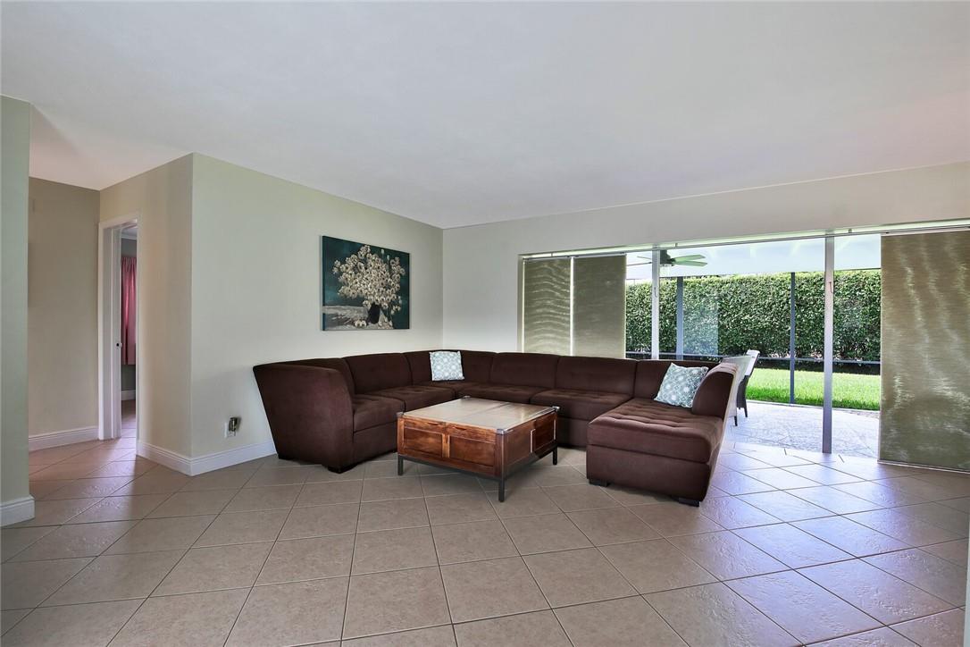 942 Southwest 4th Street Boca Raton, FL 33486 - Photo 6 of 24