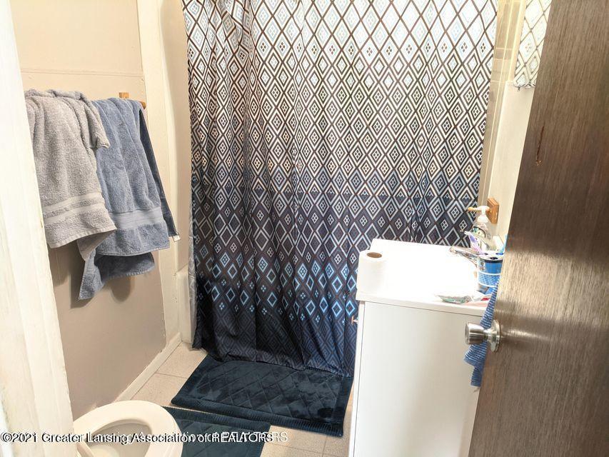 3322 Pleasant Grove Road Lansing, MI 48910 - Photo 4 of 9 5