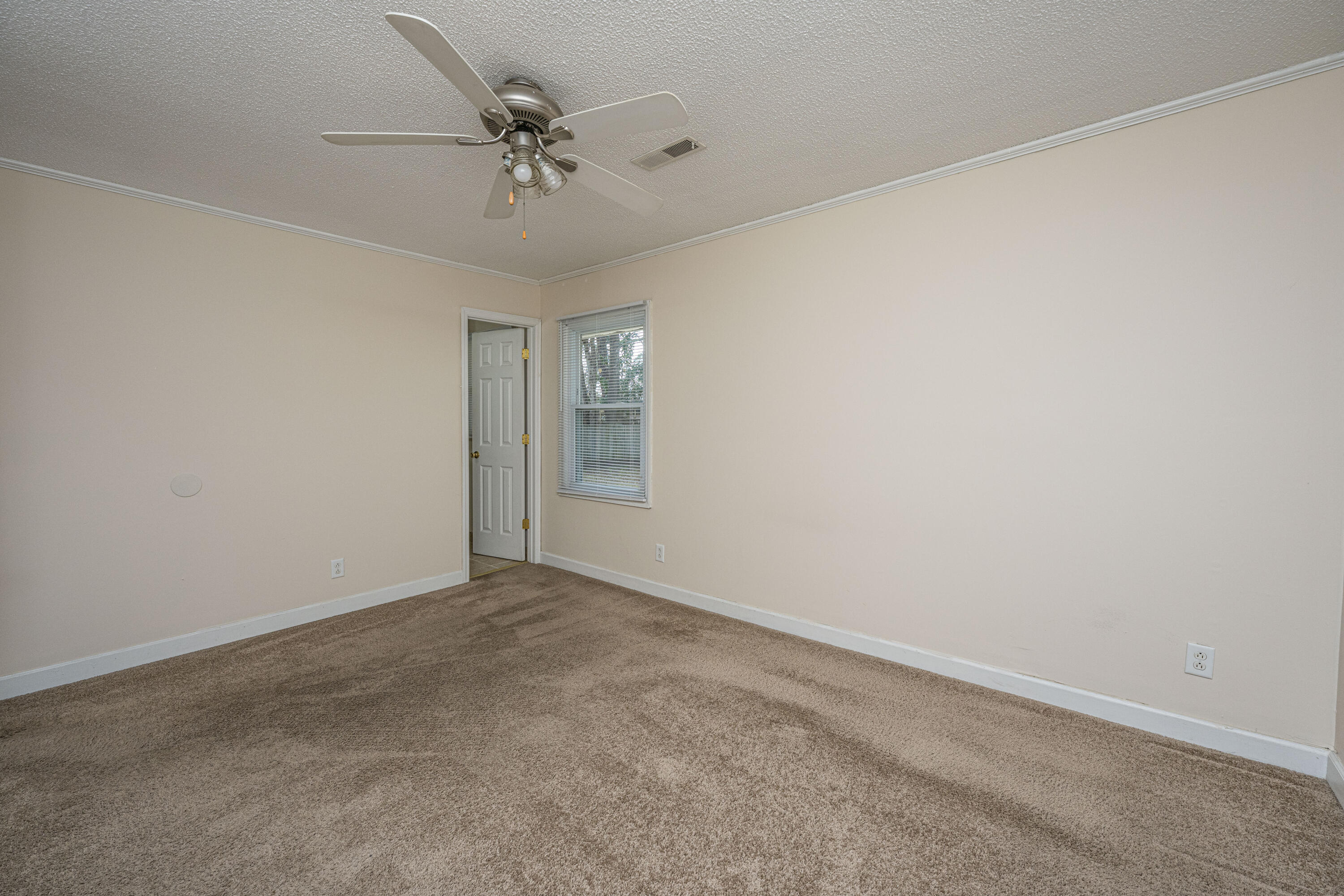 185 Monitor Circle Moncks Corner, SC 29461 - Photo 12 of 33 185MonitorCir018