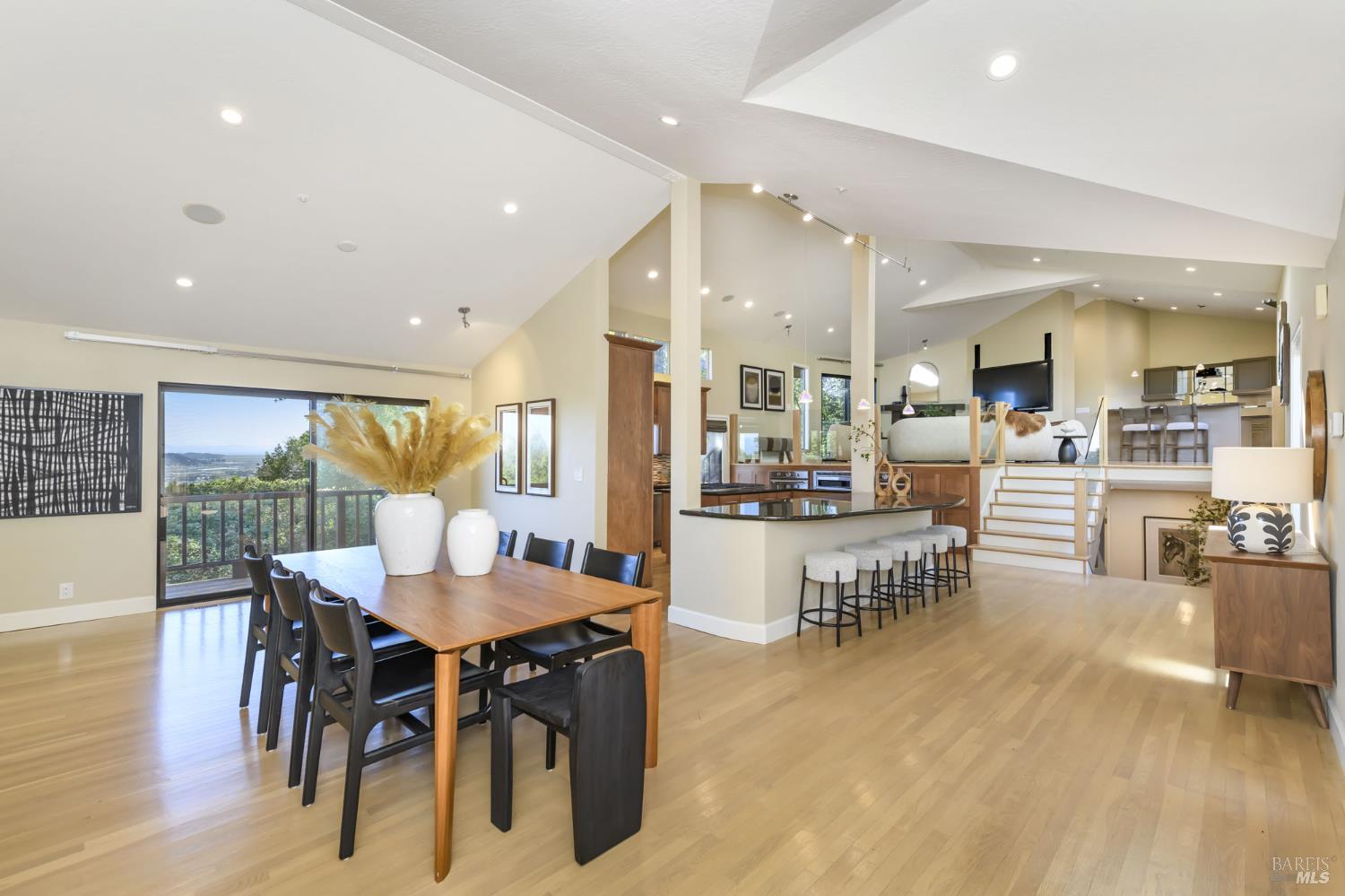 101 Garner Drive Novato, CA 94947 - Photo 15 of 57