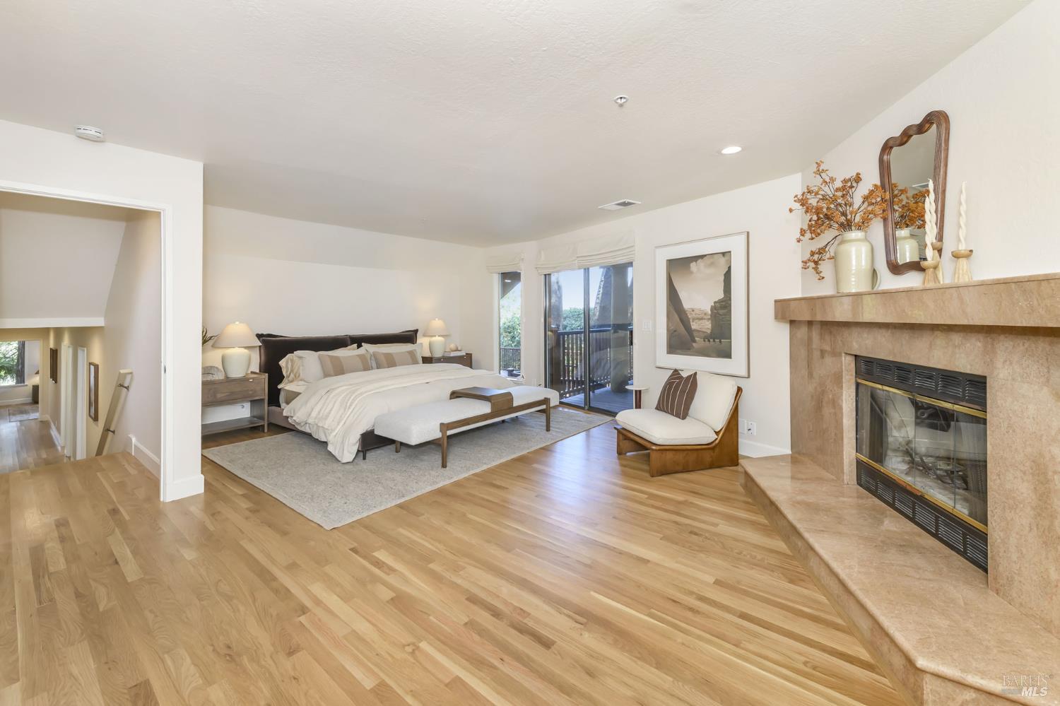 101 Garner Drive Novato, CA 94947 - Photo 31 of 57 Primary Suite