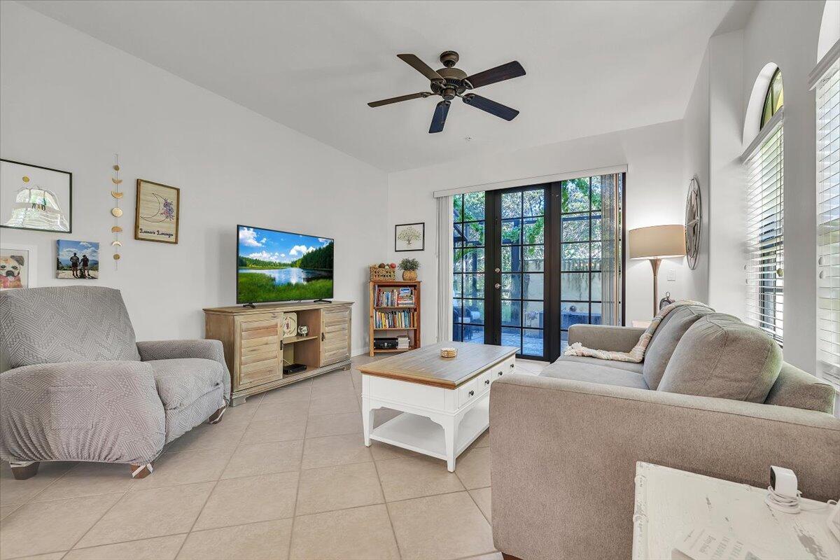 8957 Malibu Street, Unit 503 Naples, FL 34113 - Photo 6 of 29 11-Photo 11