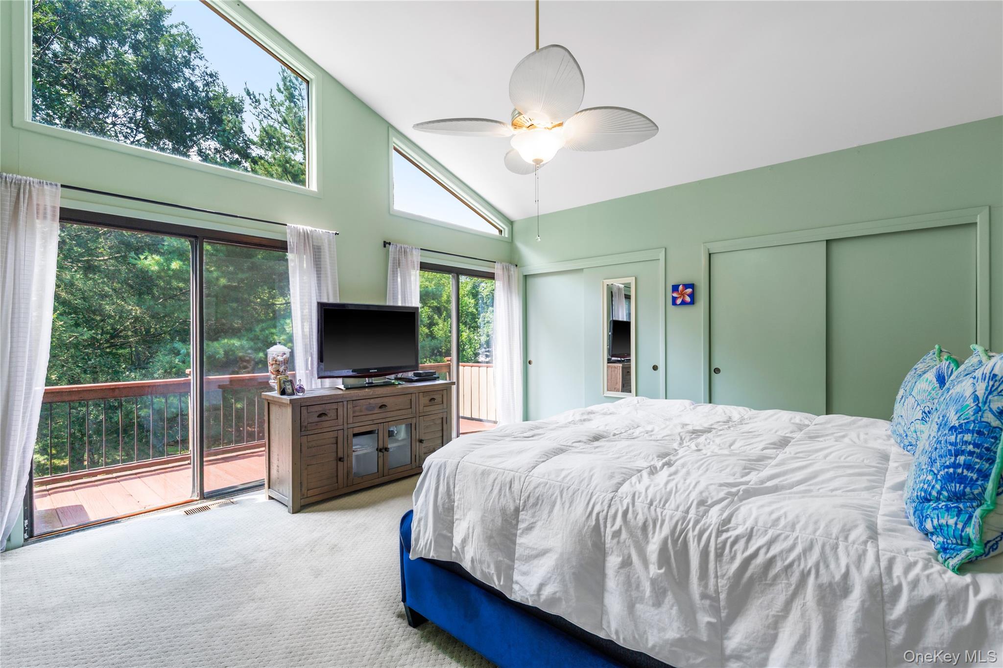 64 Talcott Road Rye Brook, NY 10573 - Photo 19 of 34 Stunning primary bedroom
