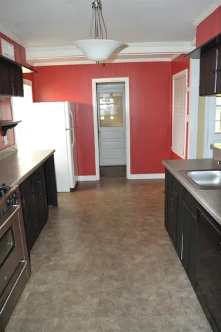 a view of livingroom with furniture