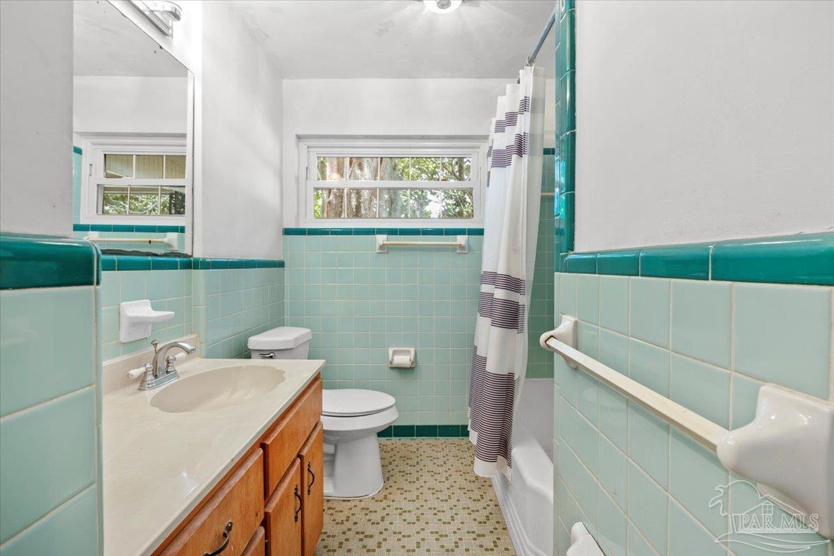 5198 Santa Rosa Street Milton, FL 32570 - Photo 11 of 35 Gallery Image 11