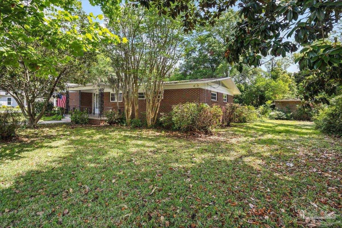 5198 Santa Rosa Street Milton, FL 32570 - Photo 5 of 35 Gallery Image 5