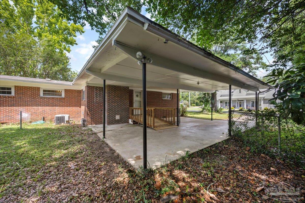 5198 Santa Rosa Street Milton, FL 32570 - Photo 6 of 35 Gallery Image 6
