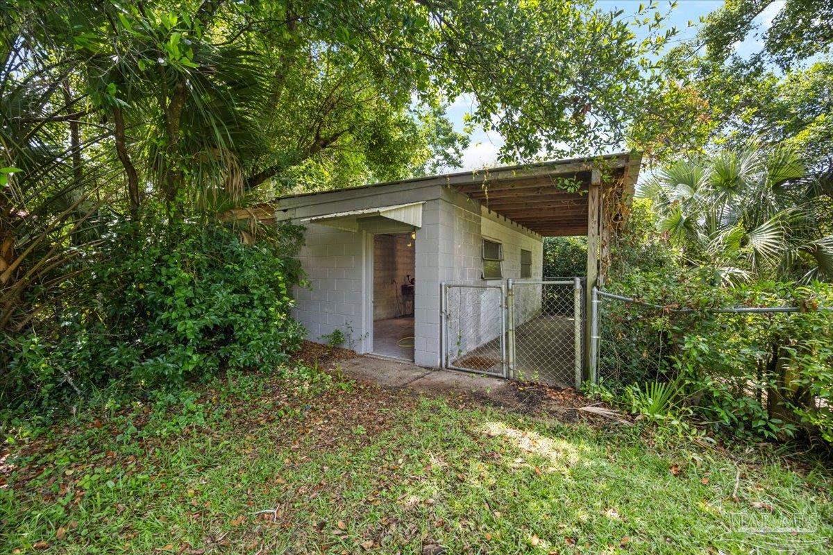 5198 Santa Rosa Street Milton, FL 32570 - Photo 10 of 35 Gallery Image 10
