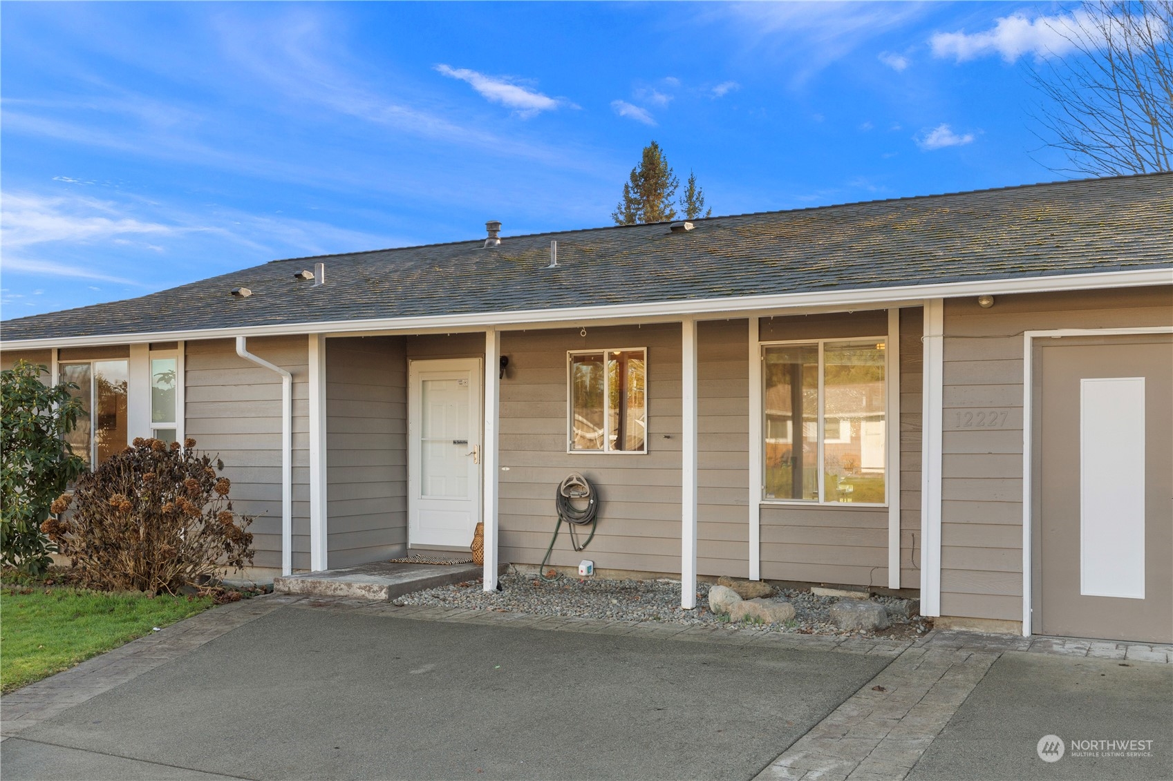 12227 Southeast 165th Street Renton, WA 98058 - Photo 3 of 24 Gallery Image 3