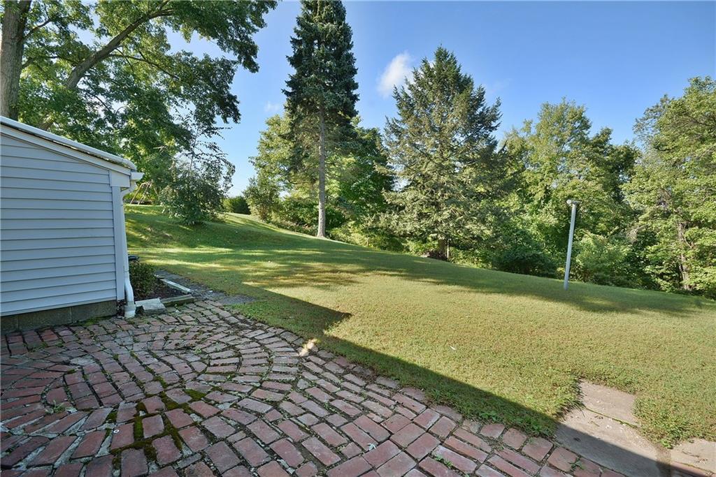 1307 Roosevelt Road Pittsburgh, PA 15237 - Photo 16 of 19 Patio
