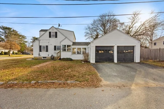 $540,000 | 31 Magnolia Avenue, Brockton, MA 02301