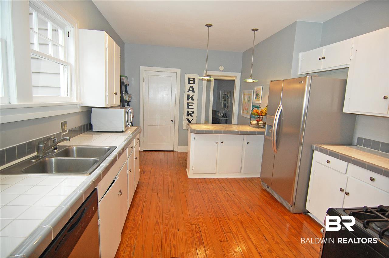 50 Crenshaw Street Mobile, AL 36606 - Photo 4 of 19