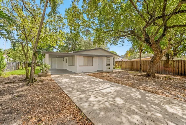 $3,200 | 1709 North 59th Terrace, Hollywood, FL 33021