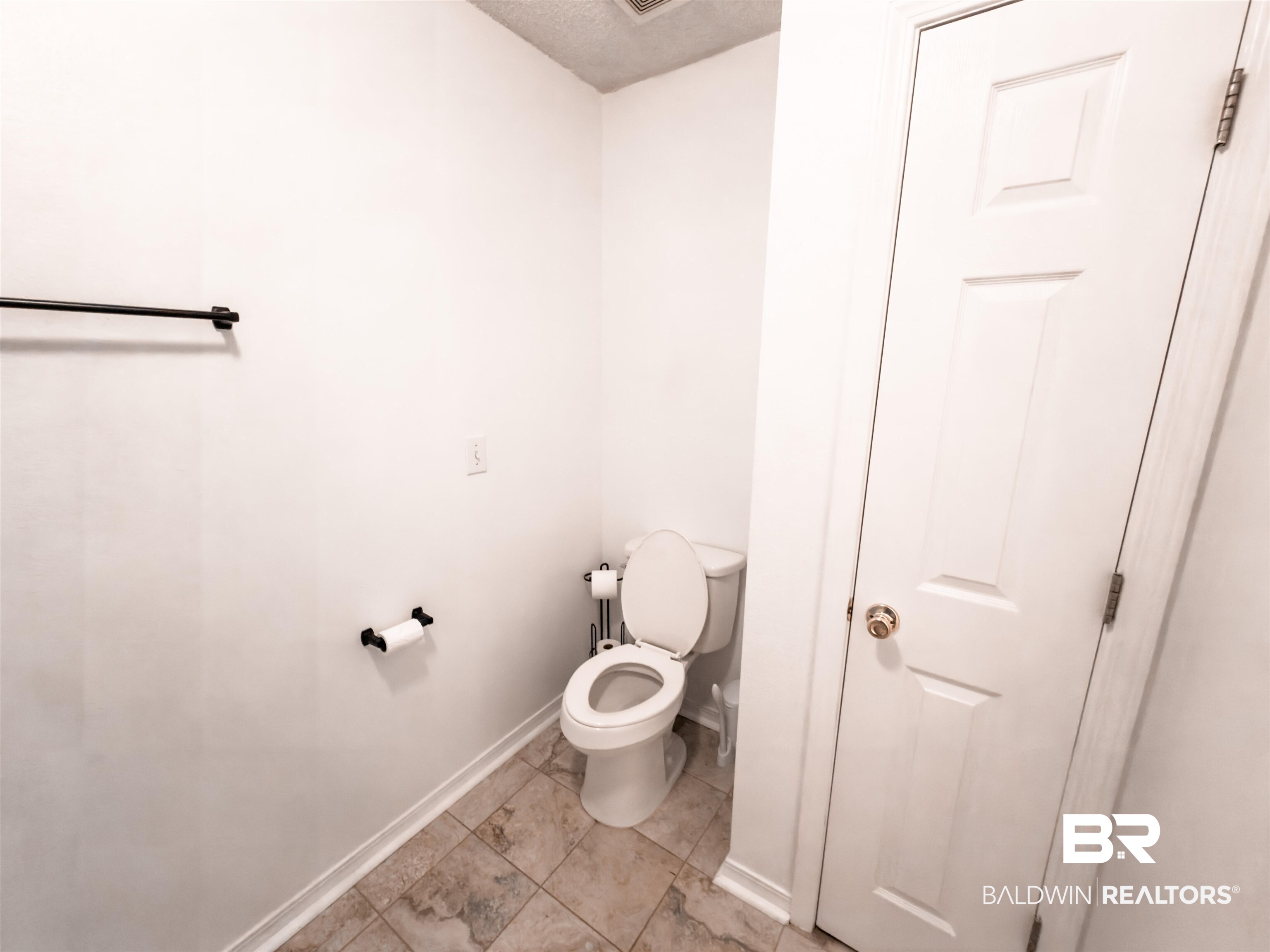 129 Pennbrooke Loop Foley, AL 36535 - Photo 31 of 44 Bathroom featuring toilet and a textured ceiling