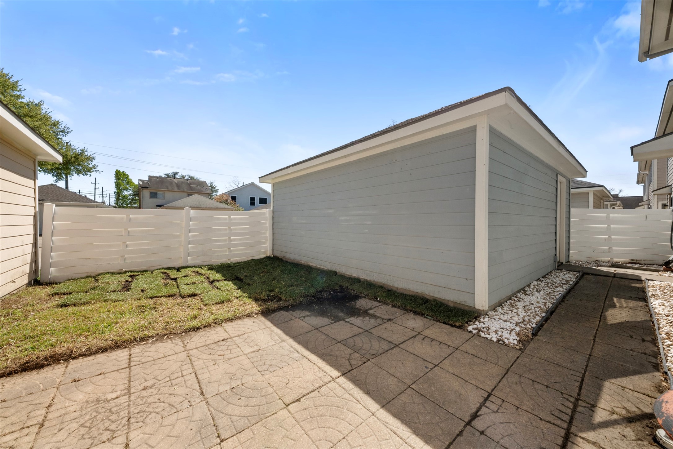 9606 Farrell Drive Houston, TX 77070 - Photo 27 of 37 a view of a backyard