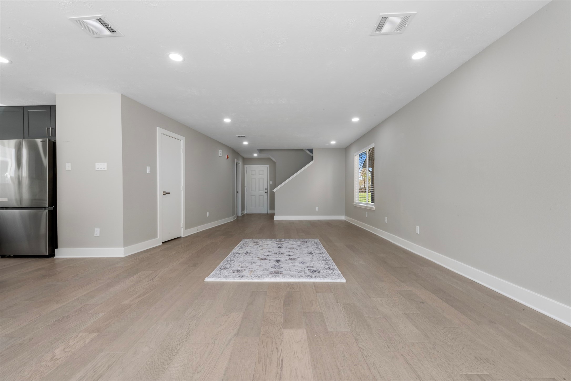 9606 Farrell Drive Houston, TX 77070 - Photo 7 of 37 a view of an empty room
