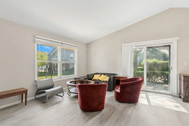 $2,700 | 2791 Wayfaring Lane, Lisle, IL 60532