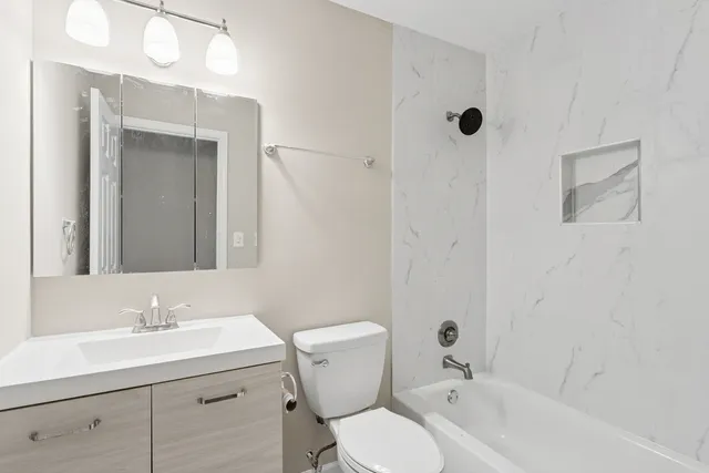 $2,700 | 2791 Wayfaring Lane, Lisle, IL 60532