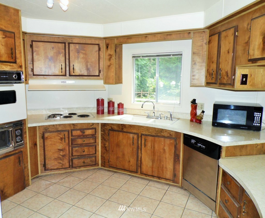 20896 Northeast Melson Road Poulsbo, WA 98370 - Photo 8 of 16 Gallery Image 8