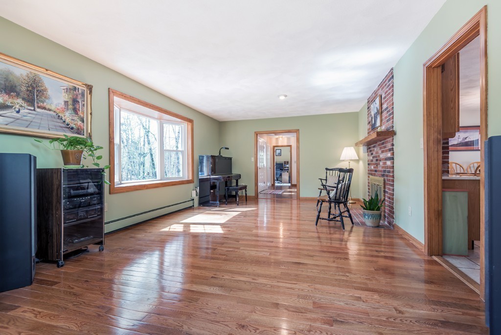 95 Washington Street Boxford, MA 01921 - Photo 7 of 28 Gallery Image 7