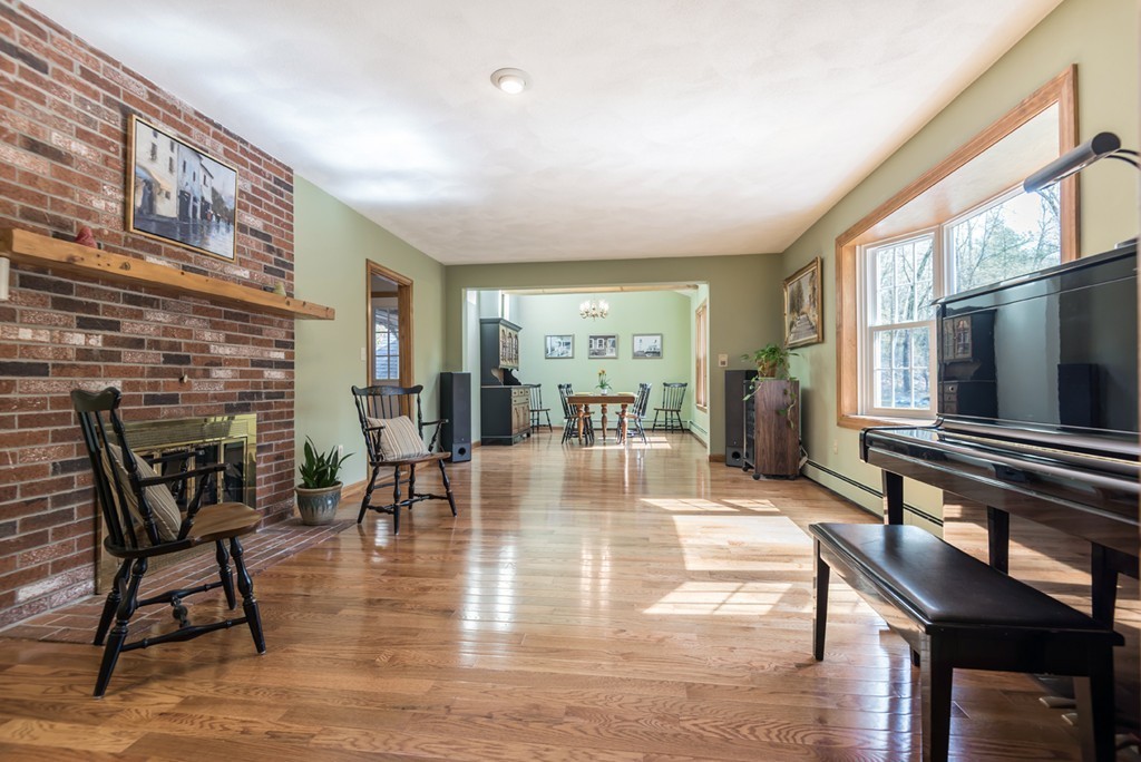 95 Washington Street Boxford, MA 01921 - Photo 8 of 28 Gallery Image 8